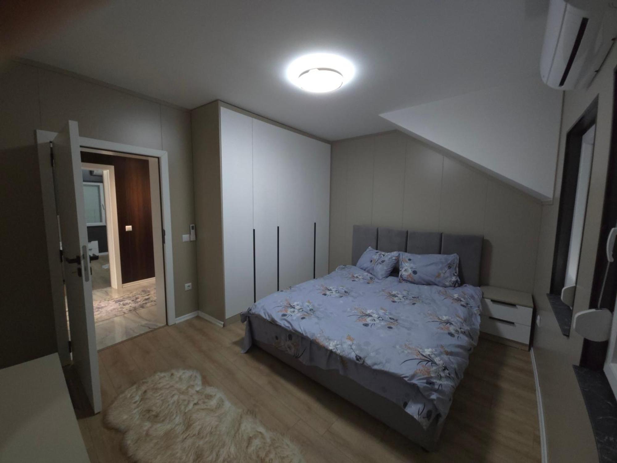 Ipet Apartamenti Me Qera คอซอฟสคา มิโตรวิซา ภายนอก รูปภาพ