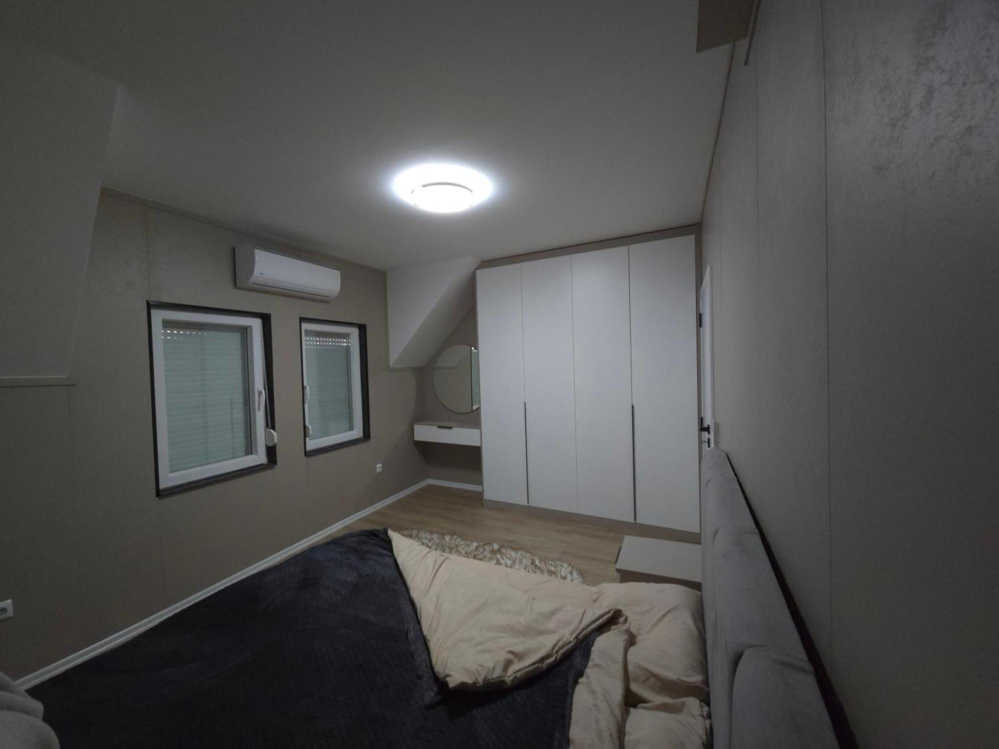 Ipet Apartamenti Me Qera คอซอฟสคา มิโตรวิซา ภายนอก รูปภาพ